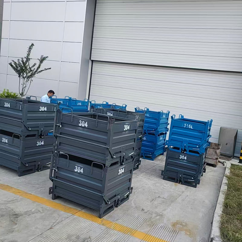 润岐承接浙江某大型制造企业自卸废料箱项目顺利交付